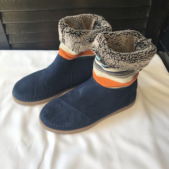 Toms Shoes - Toms Nepal Blue Suede Slip On Boots EUC SZ 7.5